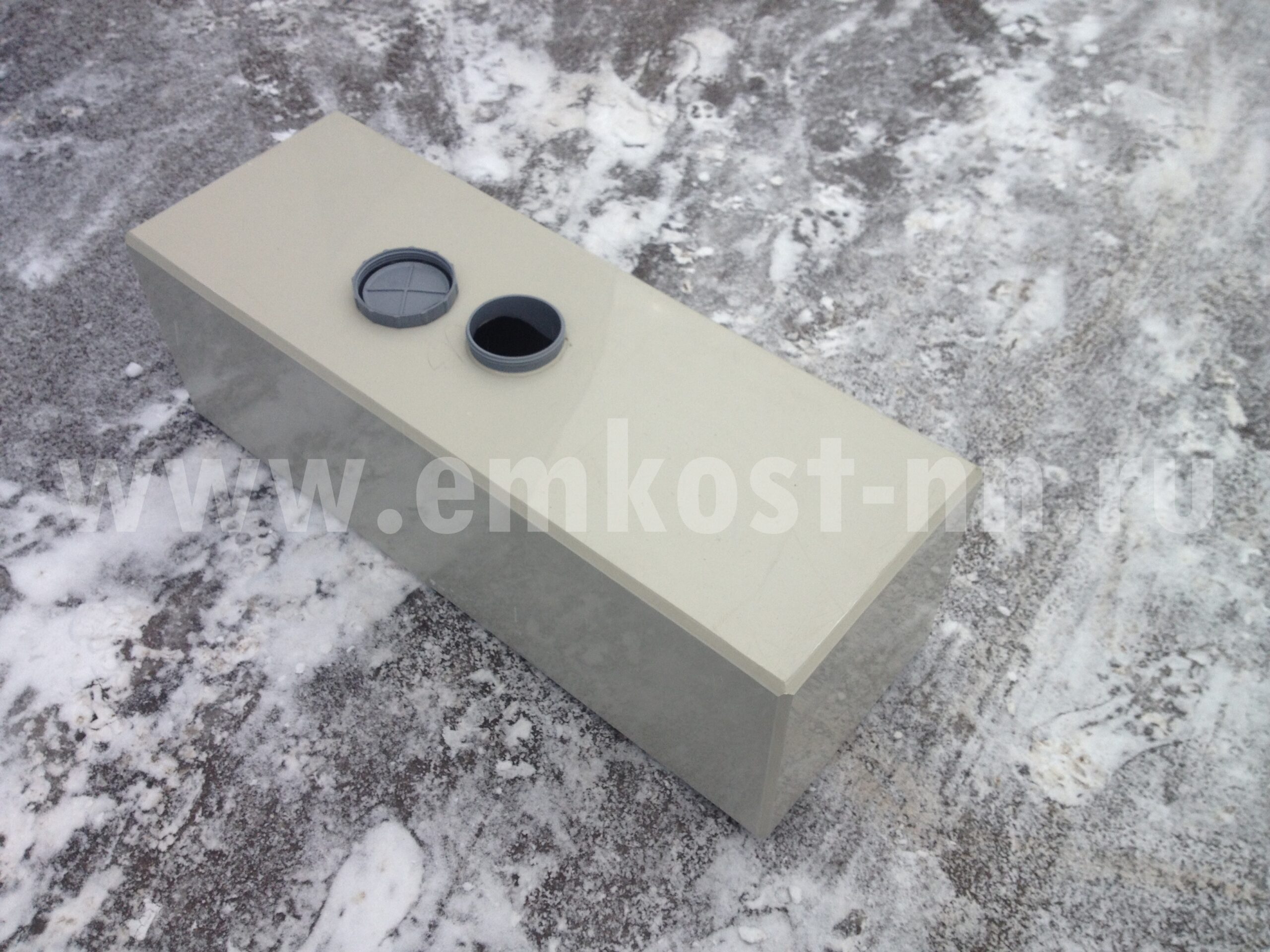 Транспортная ёмкость из полипропилена — горловина