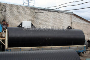 Септик ОС-7000 из полипропилена — погрузка на грузовик