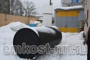 Септик ОС-6000 из полипропилена на производственной площадке зимой